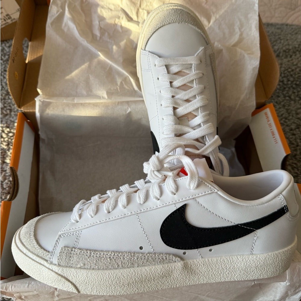 Nike Blazer Low - Unisex White Black Sail